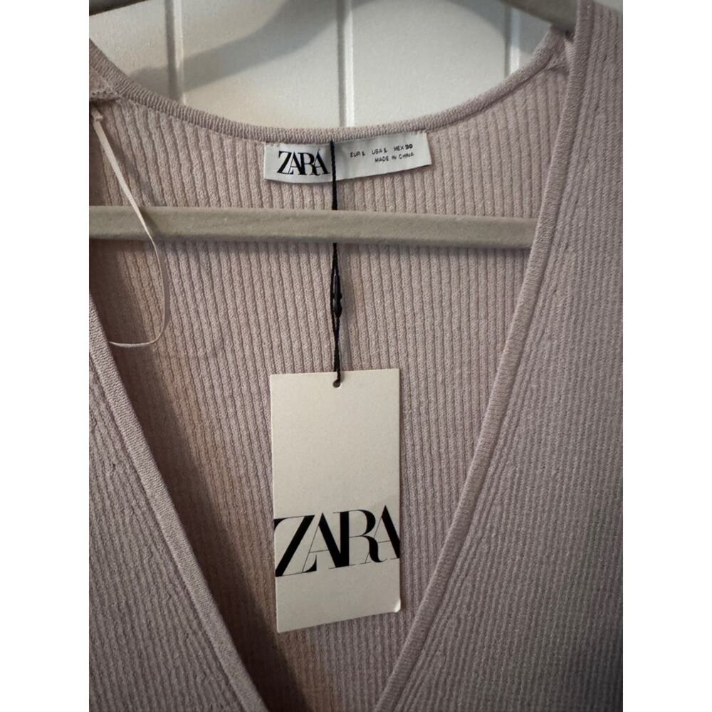 Zara Women’s Ribbed V-Neck Button Cardigan - Picture 2 of 4
